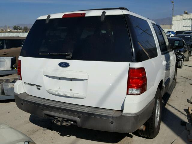 1FMRU15W04LA69978 - 2004 FORD EXPEDITION WHITE photo 4