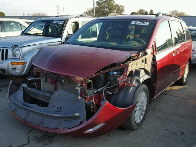 5TDYK4CC4AS338171 - 2010 TOYOTA SIENNA XLE RED photo 2