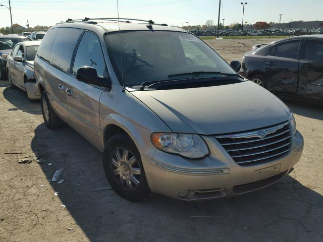 2C8GP64L15R494205 - 2005 CHRYSLER TOWN & COU GOLD photo 1