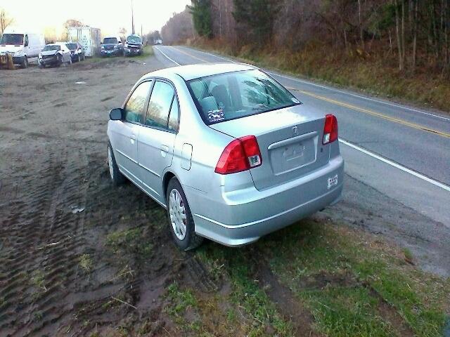 2HGES16515H523606 - 2005 HONDA CIVIC LX SILVER photo 3