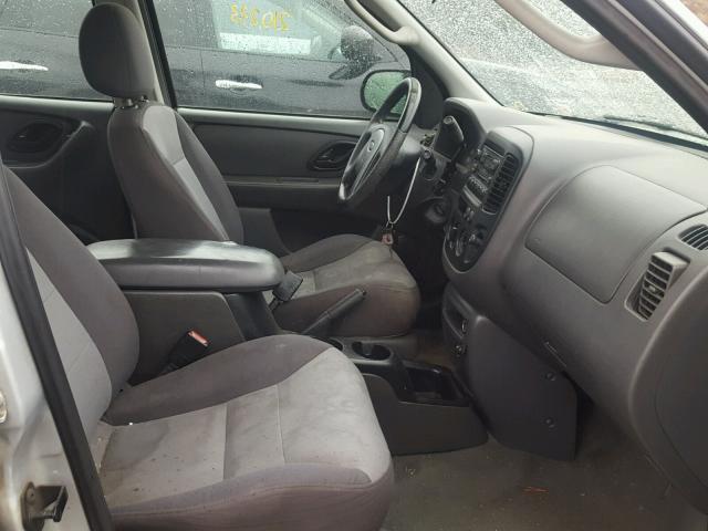 1FMYU02183KC06216 - 2003 FORD ESCAPE XLS SILVER photo 5