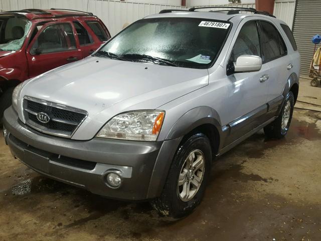 KNDJD733X65503697 - 2006 KIA SORENTO SILVER photo 2