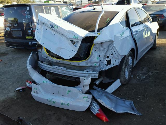 3FA6P0PU7FR225920 - 2015 FORD FUSION SE WHITE photo 9