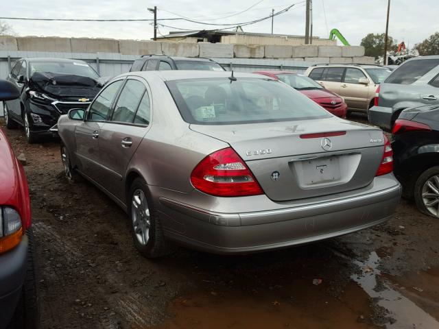 WDBUF87J56X183360 - 2006 MERCEDES-BENZ E 350 4MAT GRAY photo 3