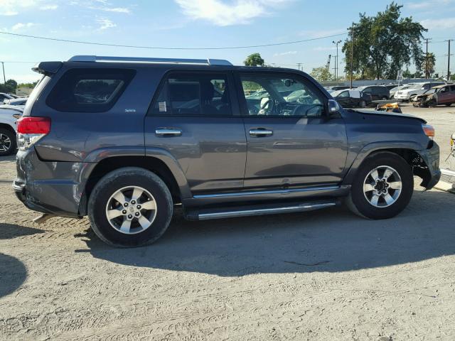 JTEZU5JR7D5055801 - 2013 TOYOTA 4RUNNER GRAY photo 9