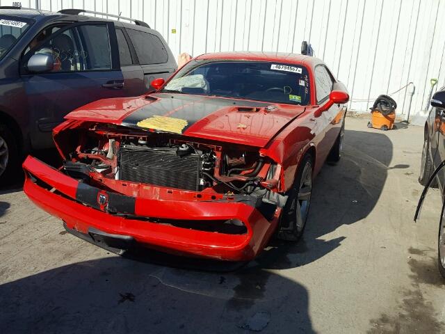 2B3LJ74W89H570632 - 2009 DODGE CHALLENGER RED photo 2