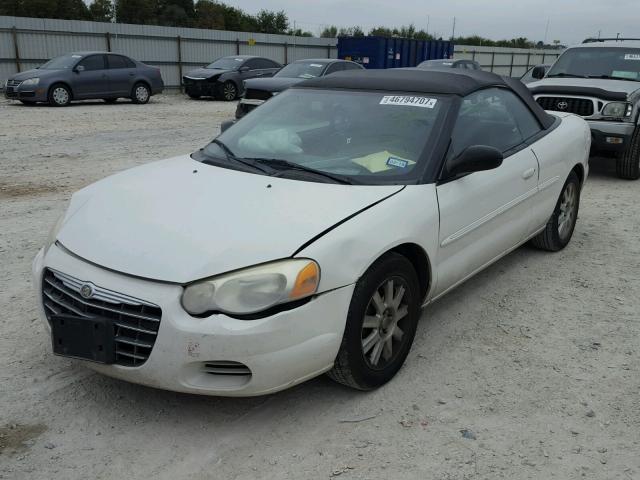 1C3EL75R04N352098 - 2004 CHRYSLER SEBRING GT WHITE photo 2