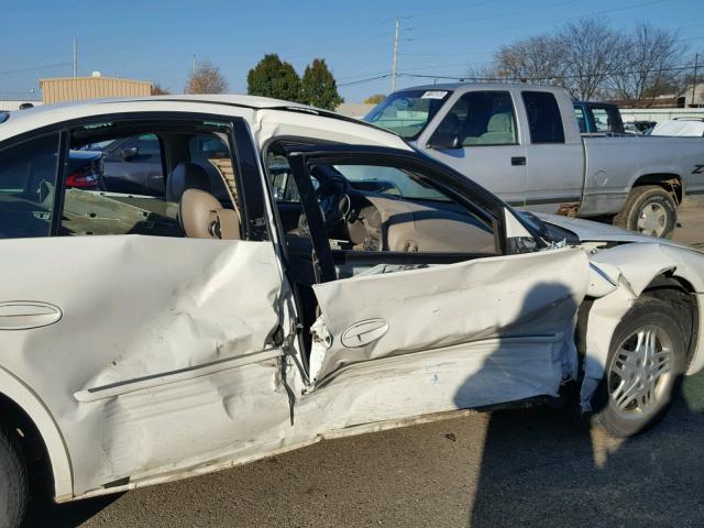 1G2HX52K95U245748 - 2005 PONTIAC BONNEVILLE WHITE photo 9