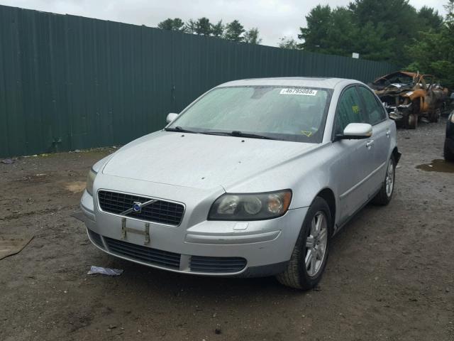 YV1MS382362214894 - 2006 VOLVO S40 2.4I SILVER photo 2