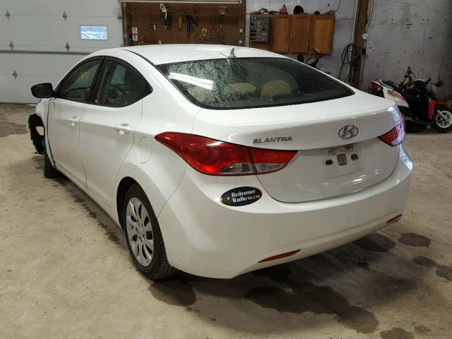 5NPDH4AE7BH019498 - 2011 HYUNDAI ELANTRA GL WHITE photo 3