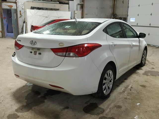 5NPDH4AE7BH019498 - 2011 HYUNDAI ELANTRA GL WHITE photo 4