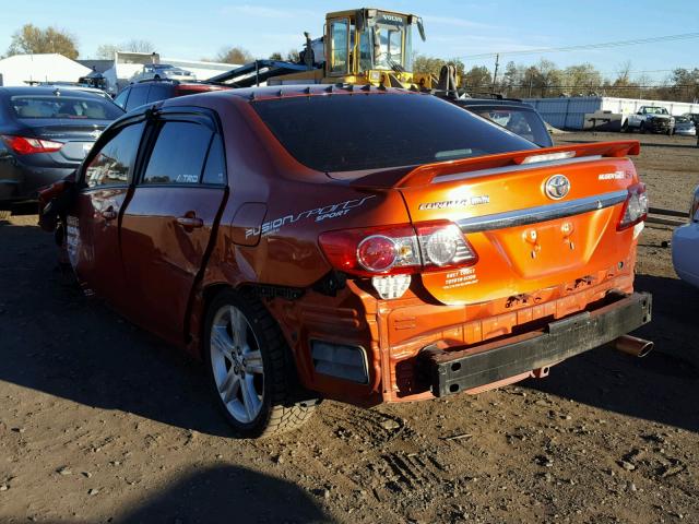 2T1BU4EE1DC099304 - 2013 TOYOTA COROLLA BA ORANGE photo 3