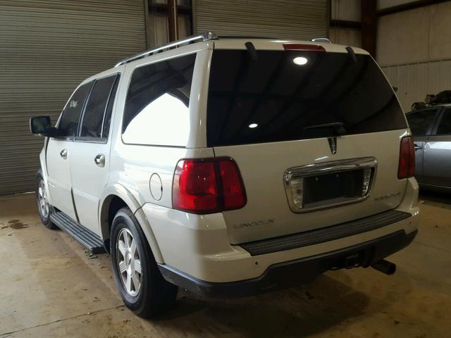 5LMFU27555LJ21102 - 2005 LINCOLN NAVIGATOR WHITE photo 3