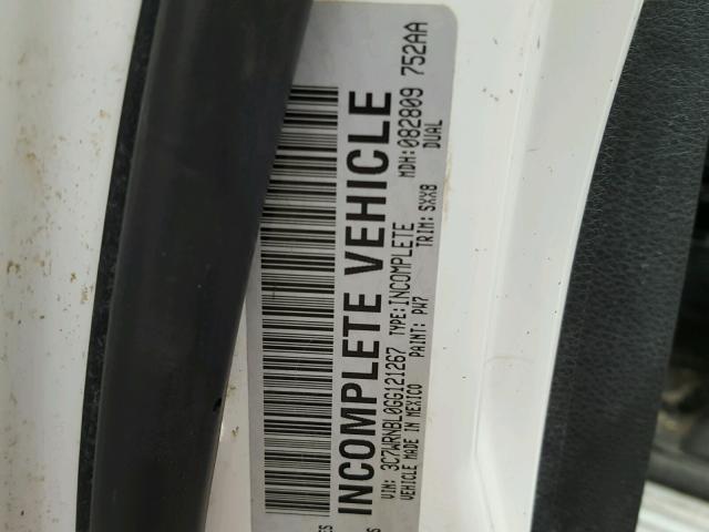 3C7WRNBL0GG121267 - 2016 RAM 5500 WHITE photo 10