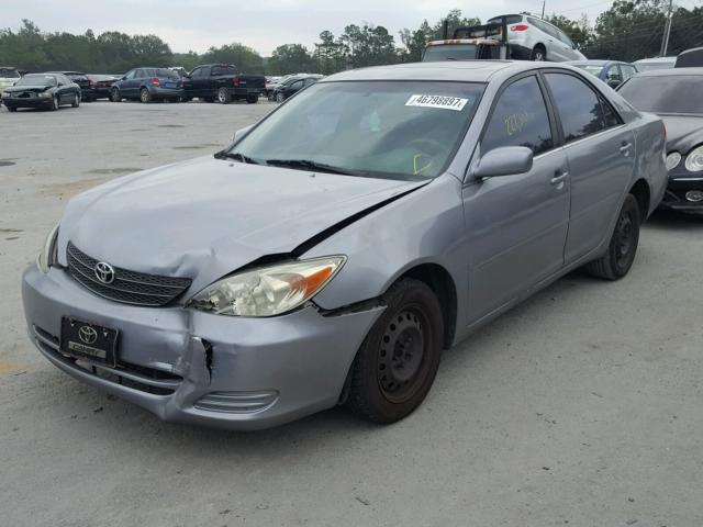 4T1BE32K73U260415 - 2003 TOYOTA CAMRY GRAY photo 2