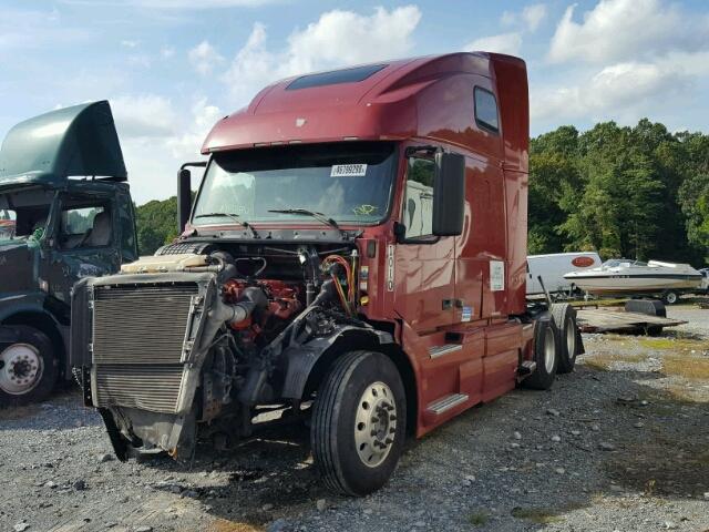 4V4NC9TH09N271244 - 2009 VOLVO VN VNL MAROON photo 2