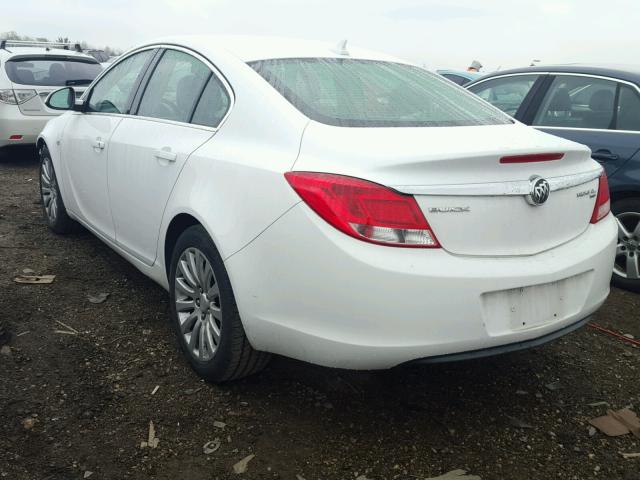 W04GN5EC4B1094701 - 2011 BUICK REGAL CXL WHITE photo 3