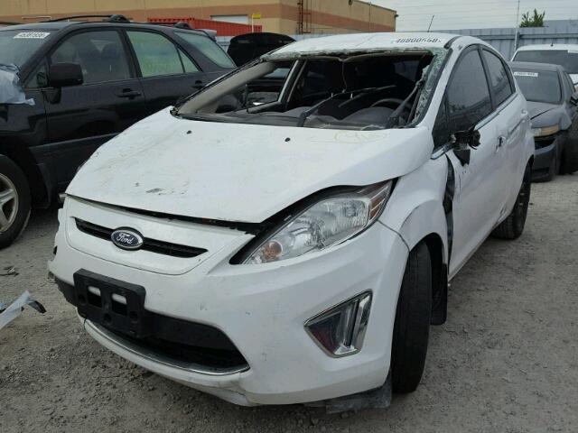 3FADP4FJ4CM120007 - 2012 FORD FIESTA SES WHITE photo 2