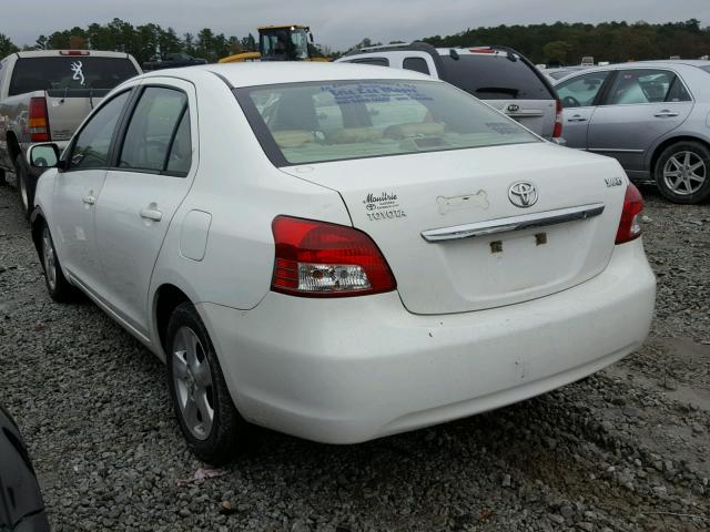 JTDBT903081206228 - 2008 TOYOTA YARIS WHITE photo 3