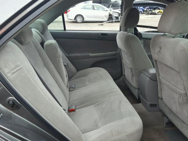 4T1BE32K94U890826 - 2004 TOYOTA CAMRY LE 灰色 照片 6