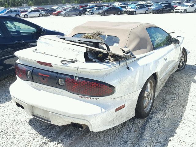 2G2FV32G122142919 - 2002 PONTIAC FIREBIRD T WHITE photo 4