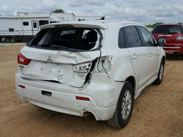 JA4AP3AU4BZ020604 - 2011 MITSUBISHI OUTLANDER WHITE photo 4