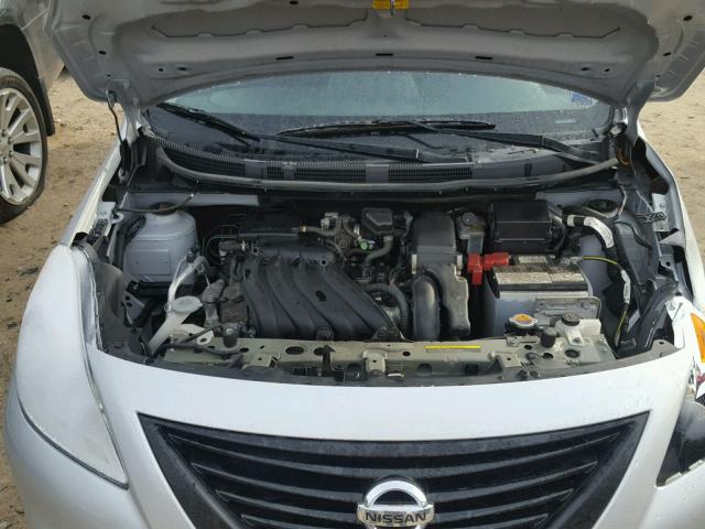 3N1CN7AP5CL932062 - 2012 NISSAN VERSA SILVER photo 7