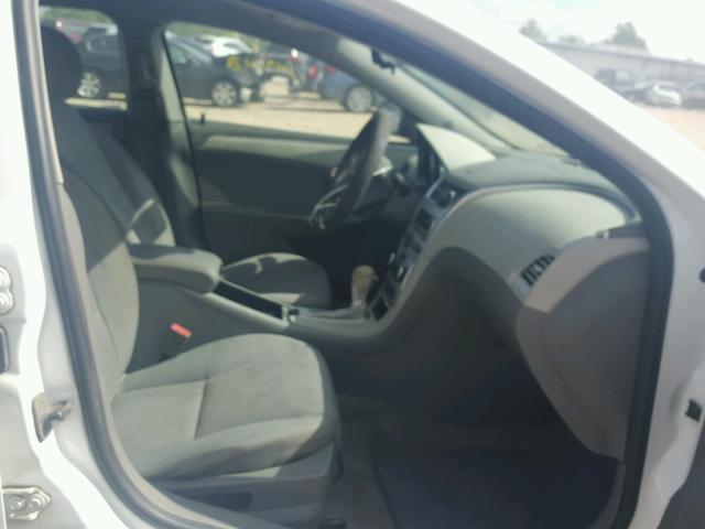 1G1ZB5E14BF216751 - 2011 CHEVROLET MALIBU LS თეთრი ფოტო 5