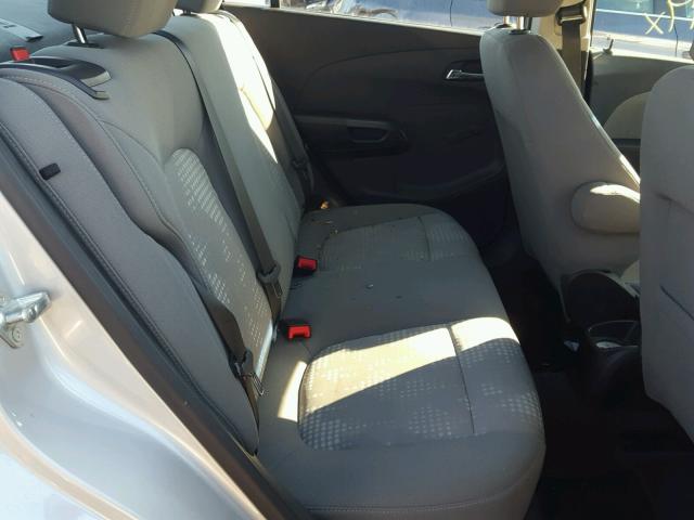 1G1JB5SH1C4144497 - 2012 CHEVROLET SONIC LS 银色 照片 6