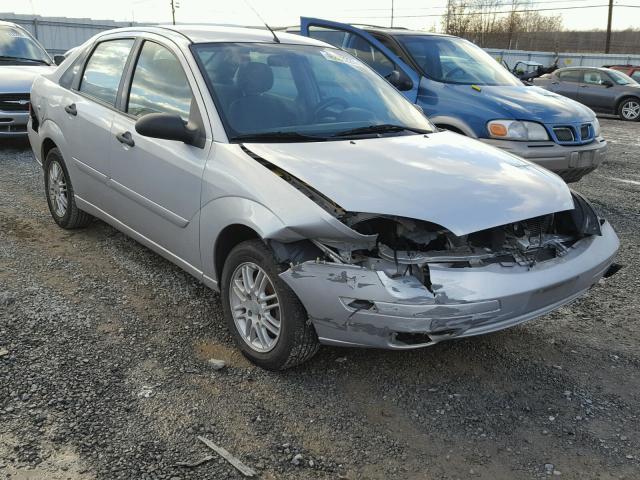 1FAFP34N77W330163 - 2007 FORD FOCUS ZX4 SILVER photo 1