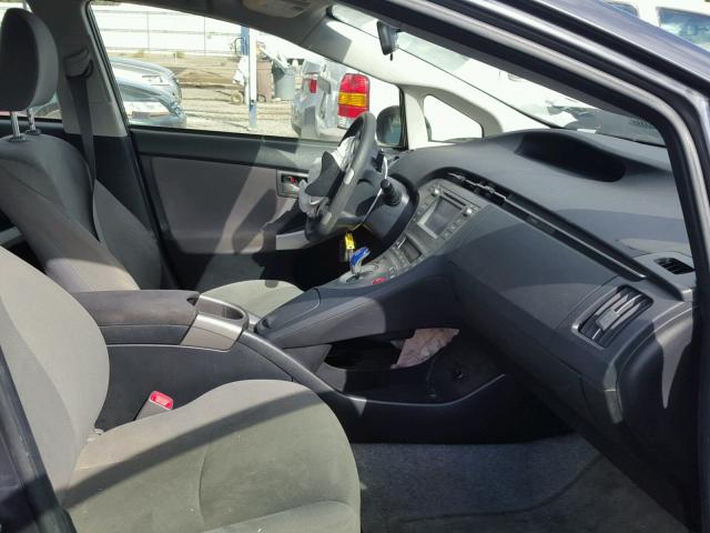 JTDKN3DU4D1669879 - 2013 TOYOTA PRIUS GRAY photo 5