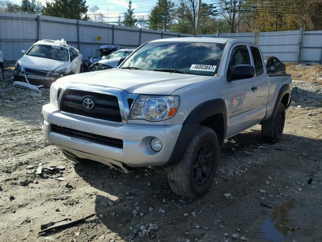 5TETU62N98Z543176 - 2008 TOYOTA TACOMA PRE SILVER photo 2