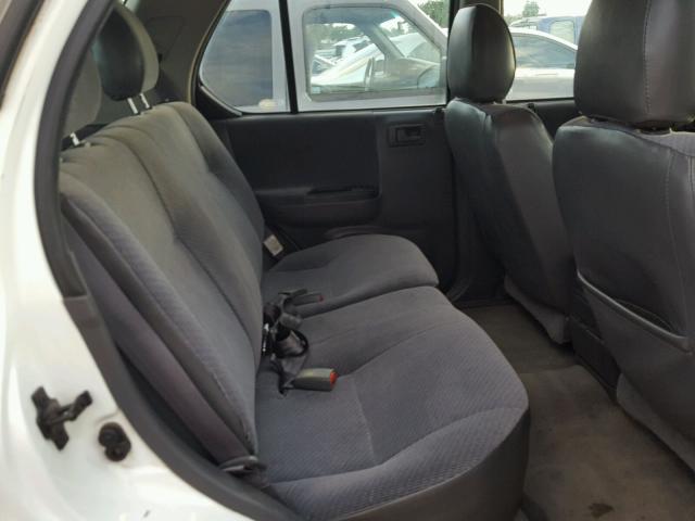 4S6CK58W014413076 - 2001 HONDA PASSPORT E WHITE photo 6