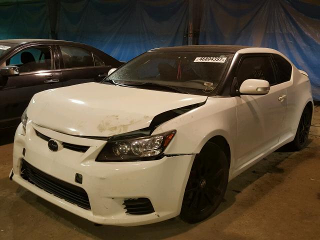 JTKJF5C7XB3012014 - 2011 TOYOTA SCION TC WHITE photo 2