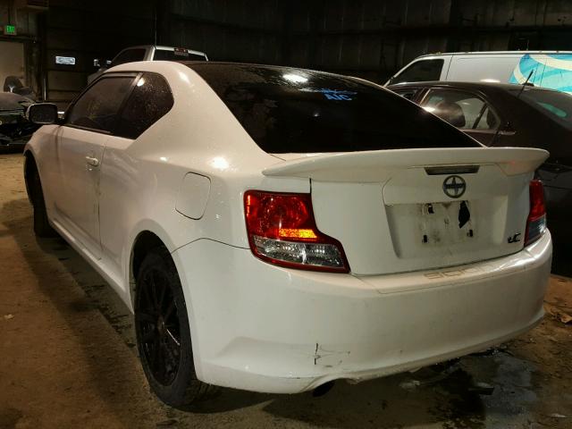 JTKJF5C7XB3012014 - 2011 TOYOTA SCION TC WHITE photo 3