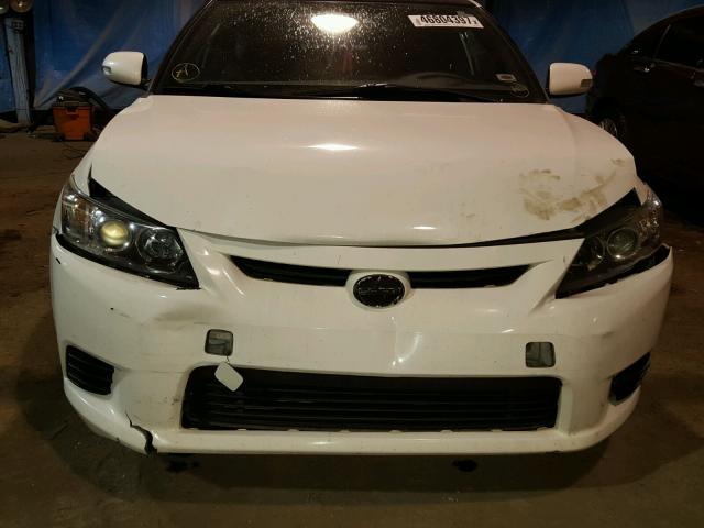 JTKJF5C7XB3012014 - 2011 TOYOTA SCION TC 白色 照片 9
