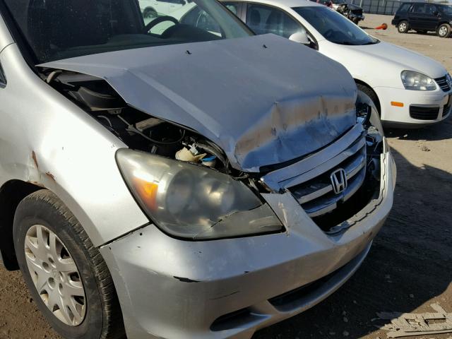 5FNRL38235B073264 - 2005 HONDA ODYSSEY LX SILVER photo 9