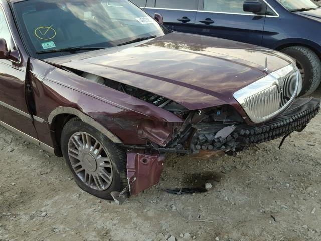 2LNHM82W58X645484 - 2008 LINCOLN TOWN CAR S BURGUNDY photo 9