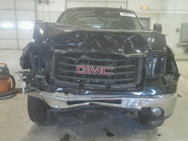 1GTHK23688F208760 - 2008 GMC SIERRA K25 BLACK photo 9