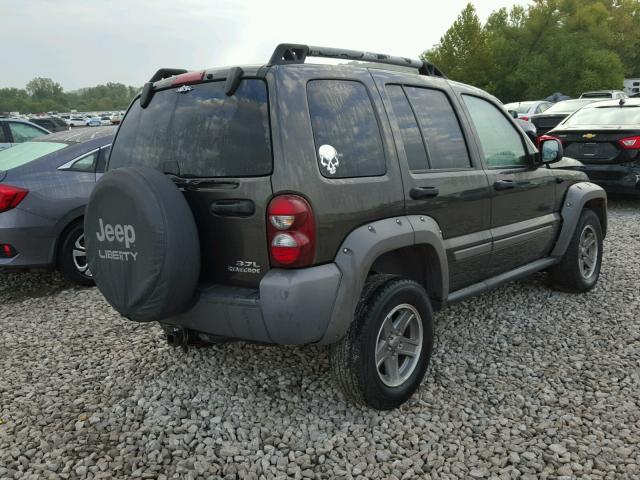 1J4GL38K45W558252 - 2005 JEEP LIBERTY RE BEIGE photo 4