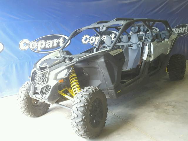 3JBVMAY4XJK000222 - 2018 CAN-AM MAVERICK X SILVER photo 2