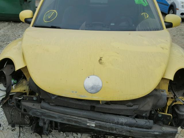 3VWCD31C24M415199 - 2004 VOLKSWAGEN NEW BEETLE Sarı foto 7