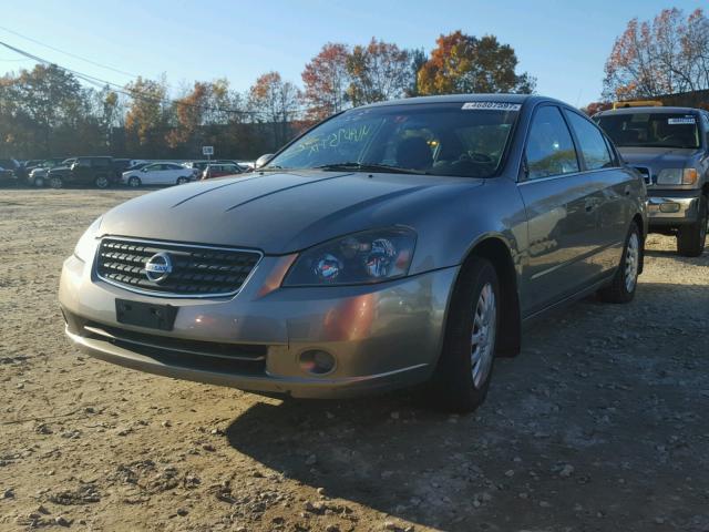 1N4AL11DX5N912251 - 2005 NISSAN ALTIMA GRAY photo 2