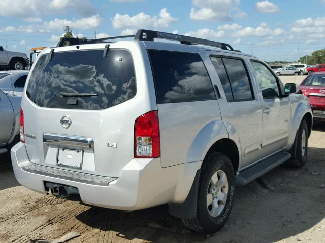 5N1AR18UX7C627459 - 2007 NISSAN PATHFINDER SILVER photo 4