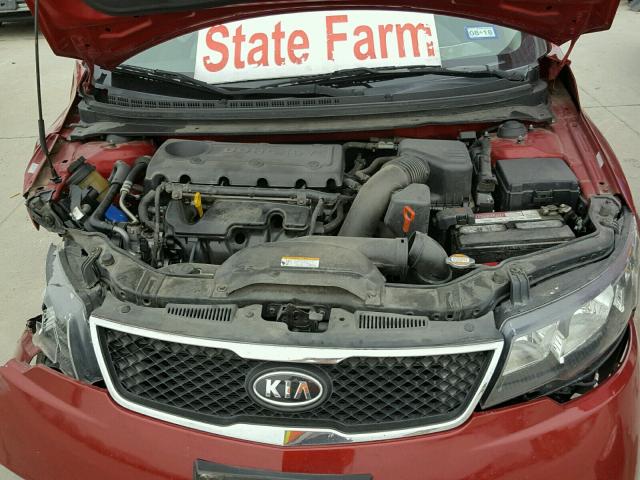 KNAFU4A29A5850426 - 2010 KIA FORTE EX RED photo 7