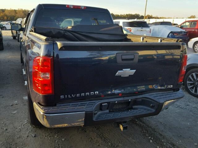 2GCEC13J571570095 - 2007 CHEVROLET SILVERADO BLUE photo 3