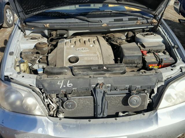 KNDUP132456719773 - 2005 KIA SEDONA EX SILVER photo 7