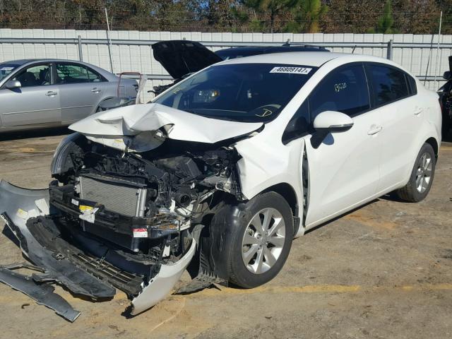 KNADN4A37D6165174 - 2013 KIA RIO EX WHITE photo 2