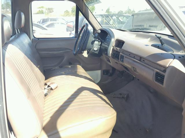 2FTHF25H0SCA15895 - 1995 FORD F250 WHITE photo 5