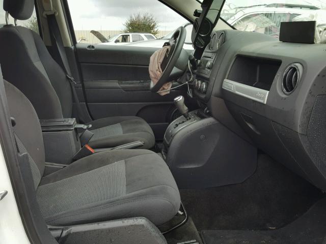 1C4NJCBB0GD506420 - 2016 JEEP COMPASS SP 白色 照片 5